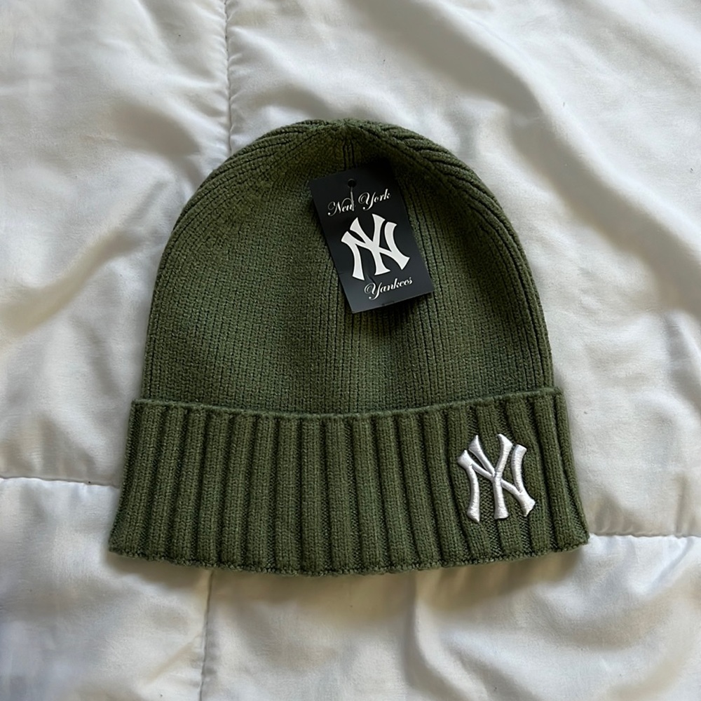 New York Yankees Olive green embroidered beanie
